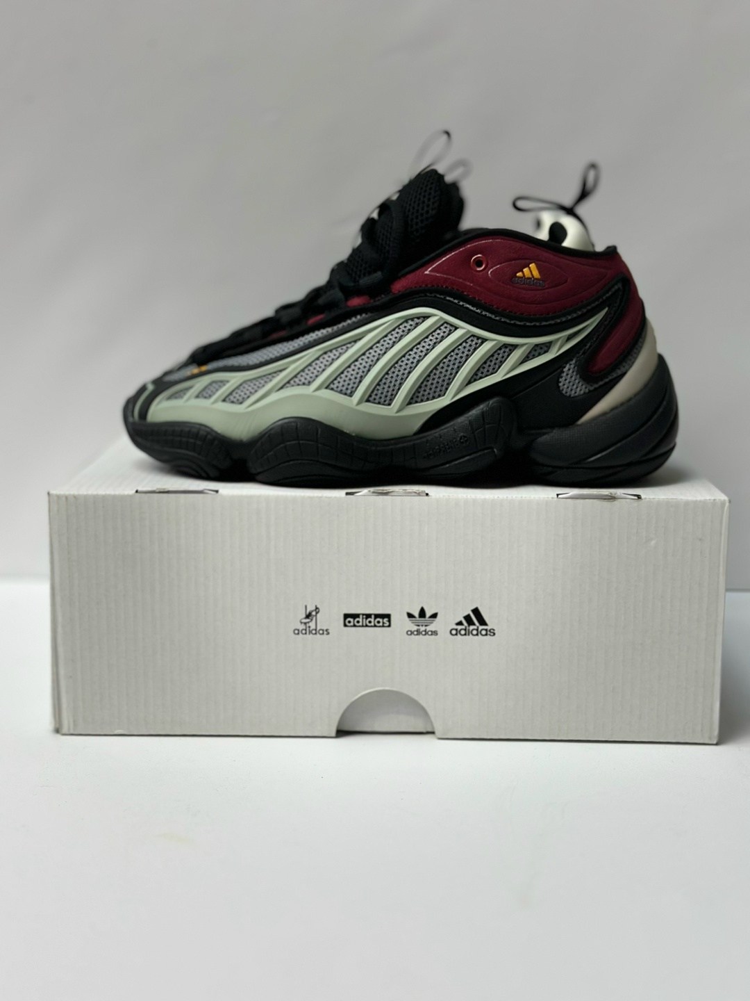 кроссовки adidas,кроссовки adidas yeezy 500,мужские кроссовки adidas,кроссовки adidas yeezy,кроссовки adidas adidas