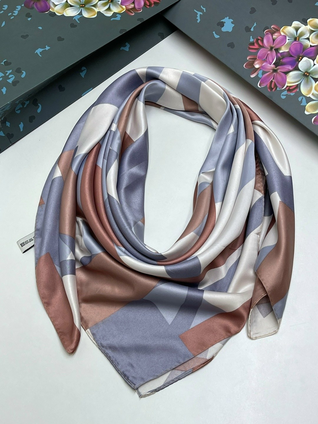 шелковые платки,платки шарф,платки тонки,платки женские,платок шелковый женский