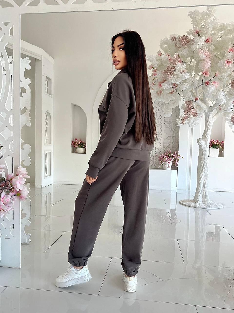 спортивные костюм,костюмы спортивные женские,трикотажные костюмы,стильные костюмы,костюмы комплекты