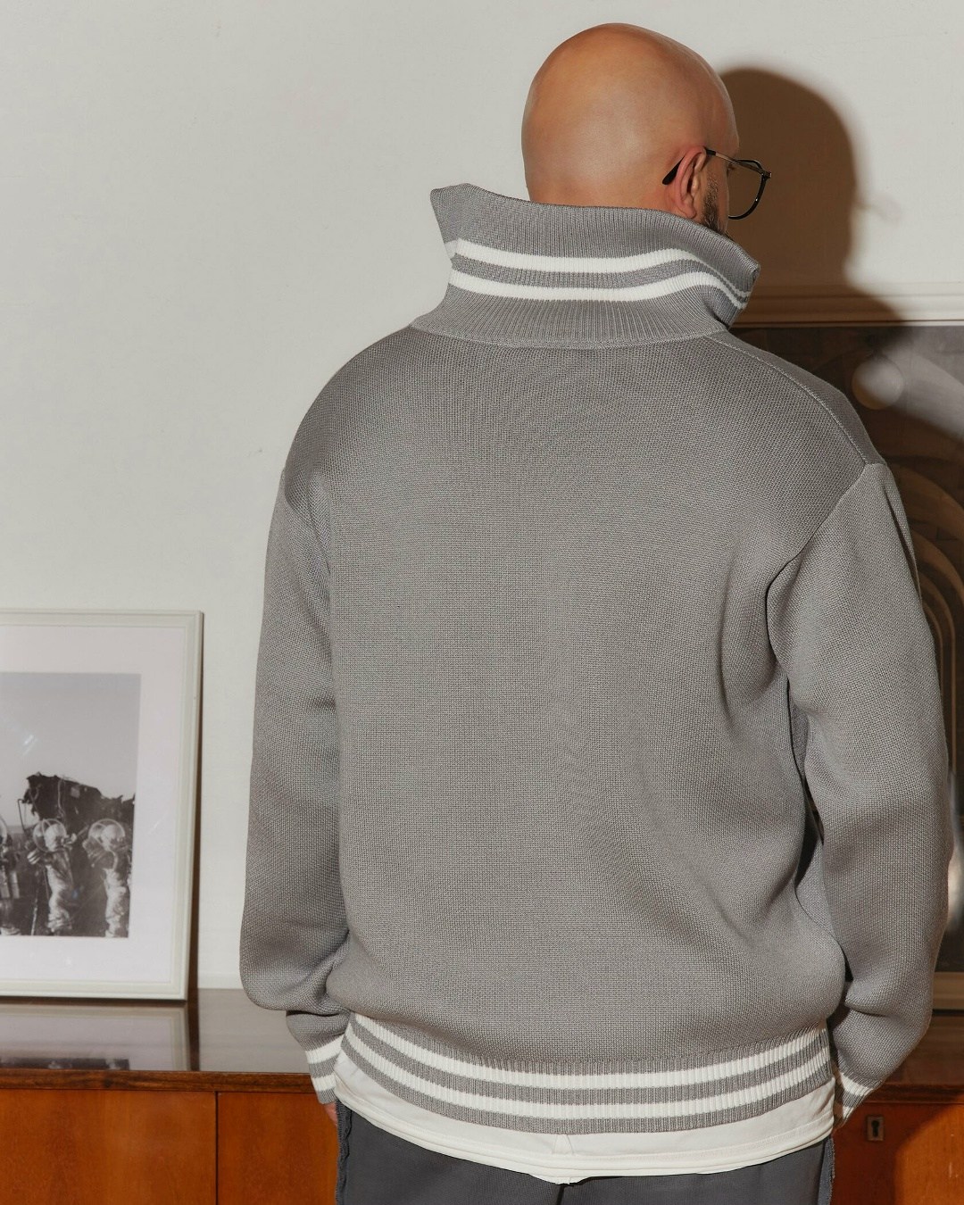 серый свитшот,режиссер,свитшот ссср,свитшот,мужская мода