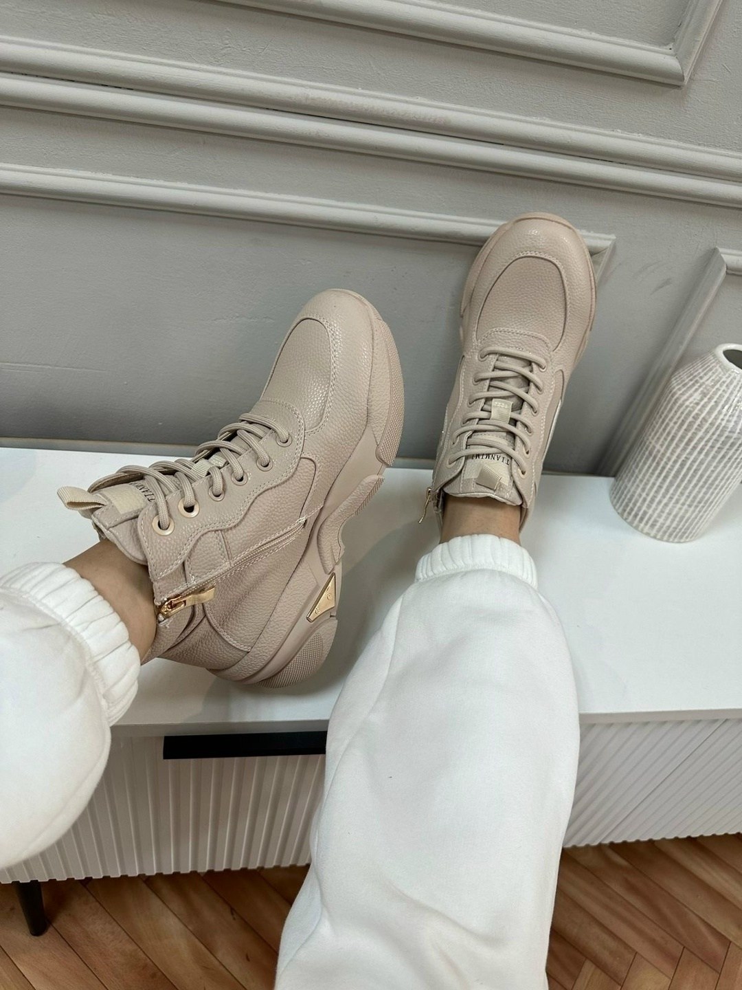 ,бежевые ботинки, зимняя, женская зимняя,кроссовки бежевые