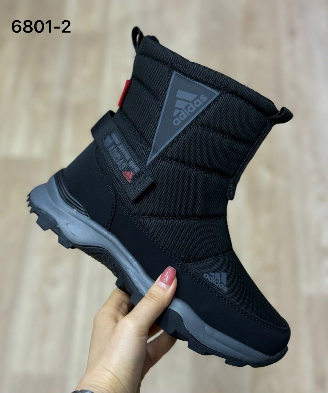 ,зимние сапоги adidas,дутики adidas,сапоги adidas, дутики