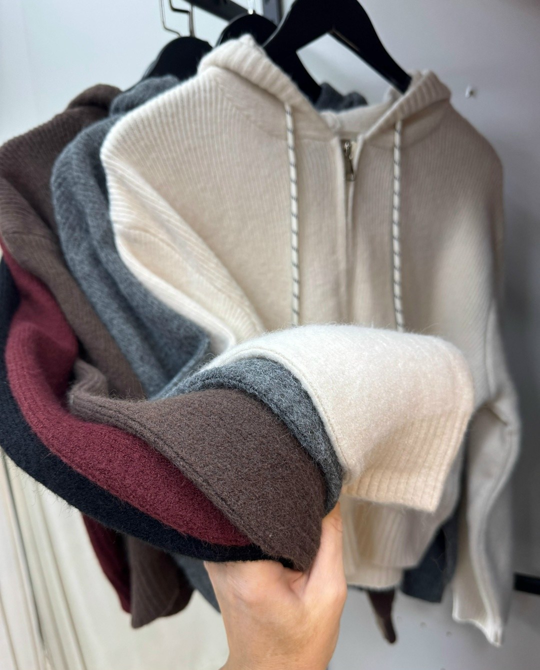 толстовки женская,кофта женская,кофта с капюшоном,толстовки свитшот,худи укороченная