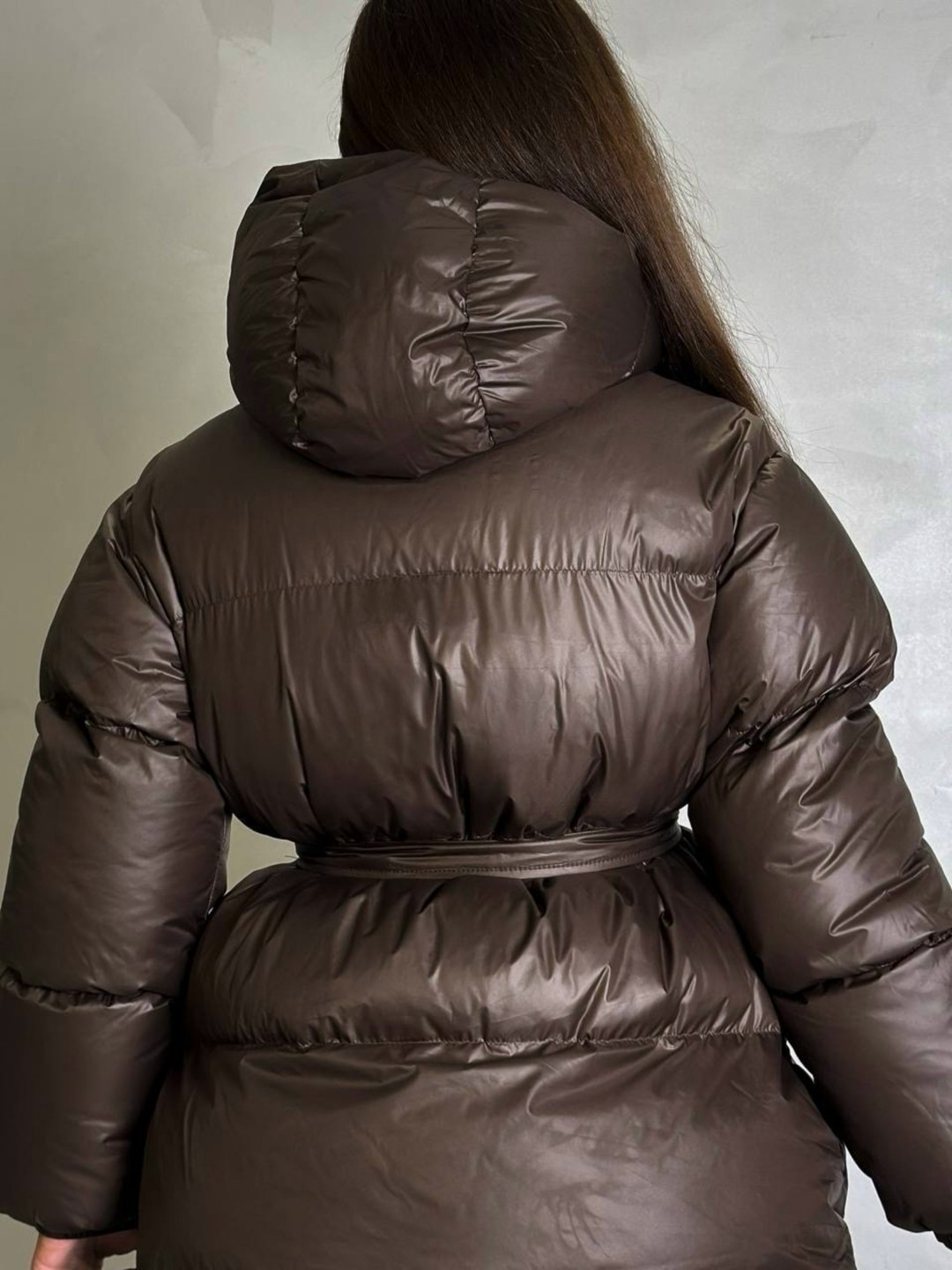пуховик,женские пуховики,пуховик с поясом,коричневый пуховик,пуховики оверсайз