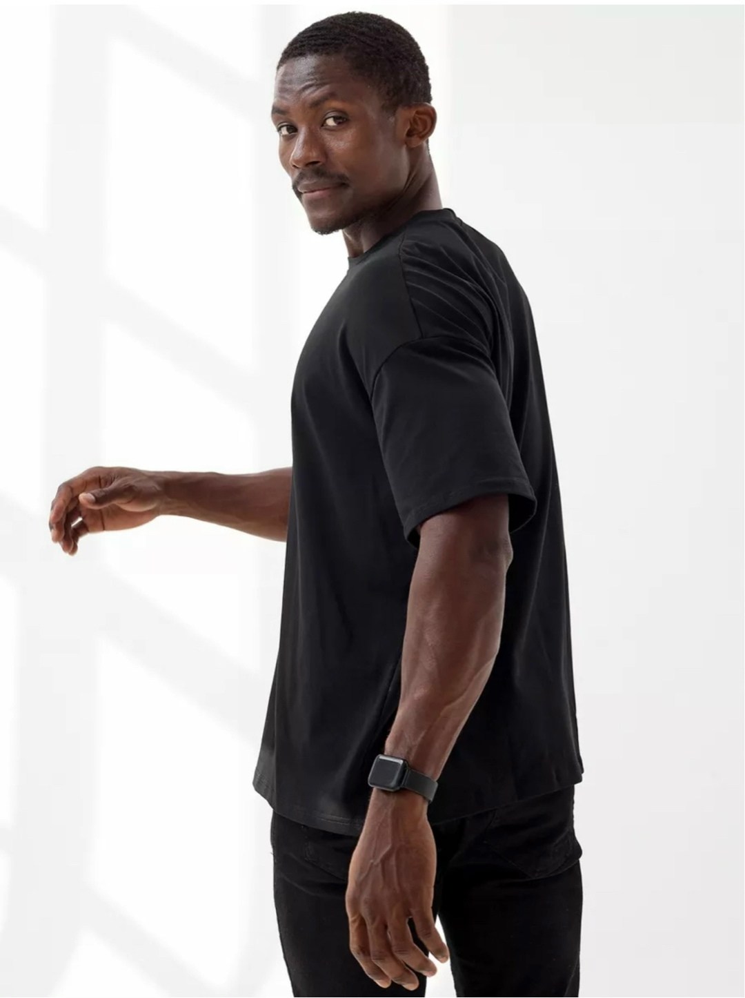 черная мужская футболка,мужская футболка,черная базовая футболка,футболки для мужчин,оверсайз футболка