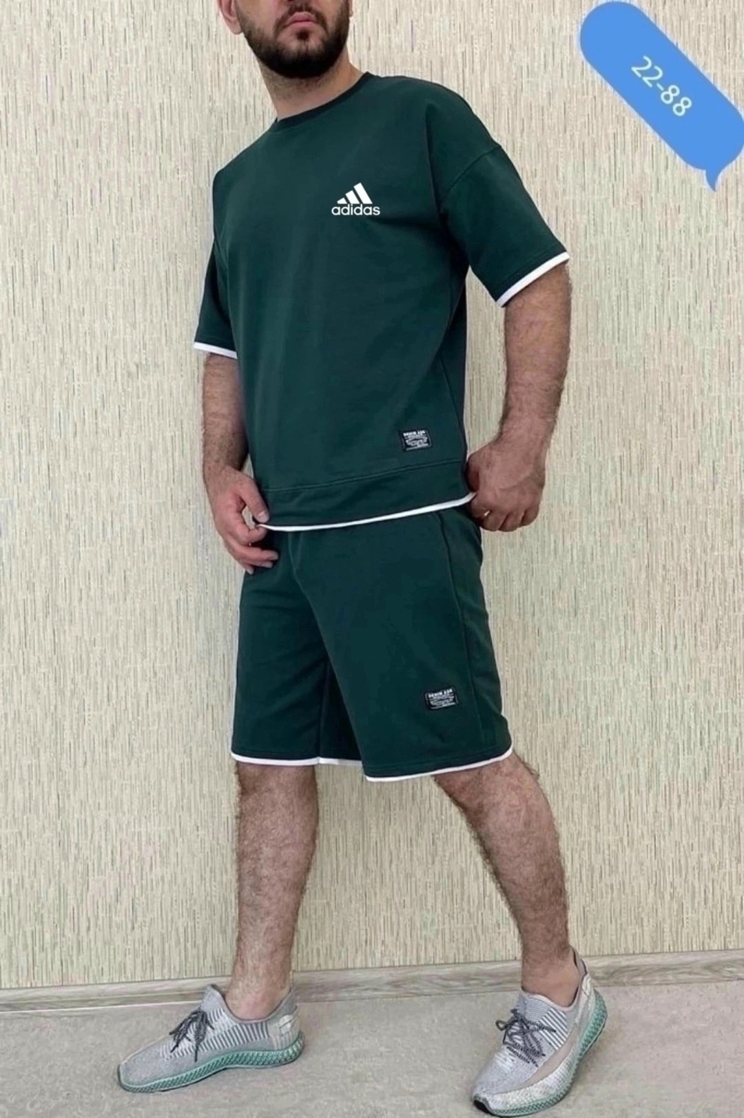 спортивный костюм с футболкой и шортами,костюм adidas,костюмы спортивные мужские,спортивный костюм для мужчин