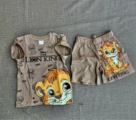 Костюм