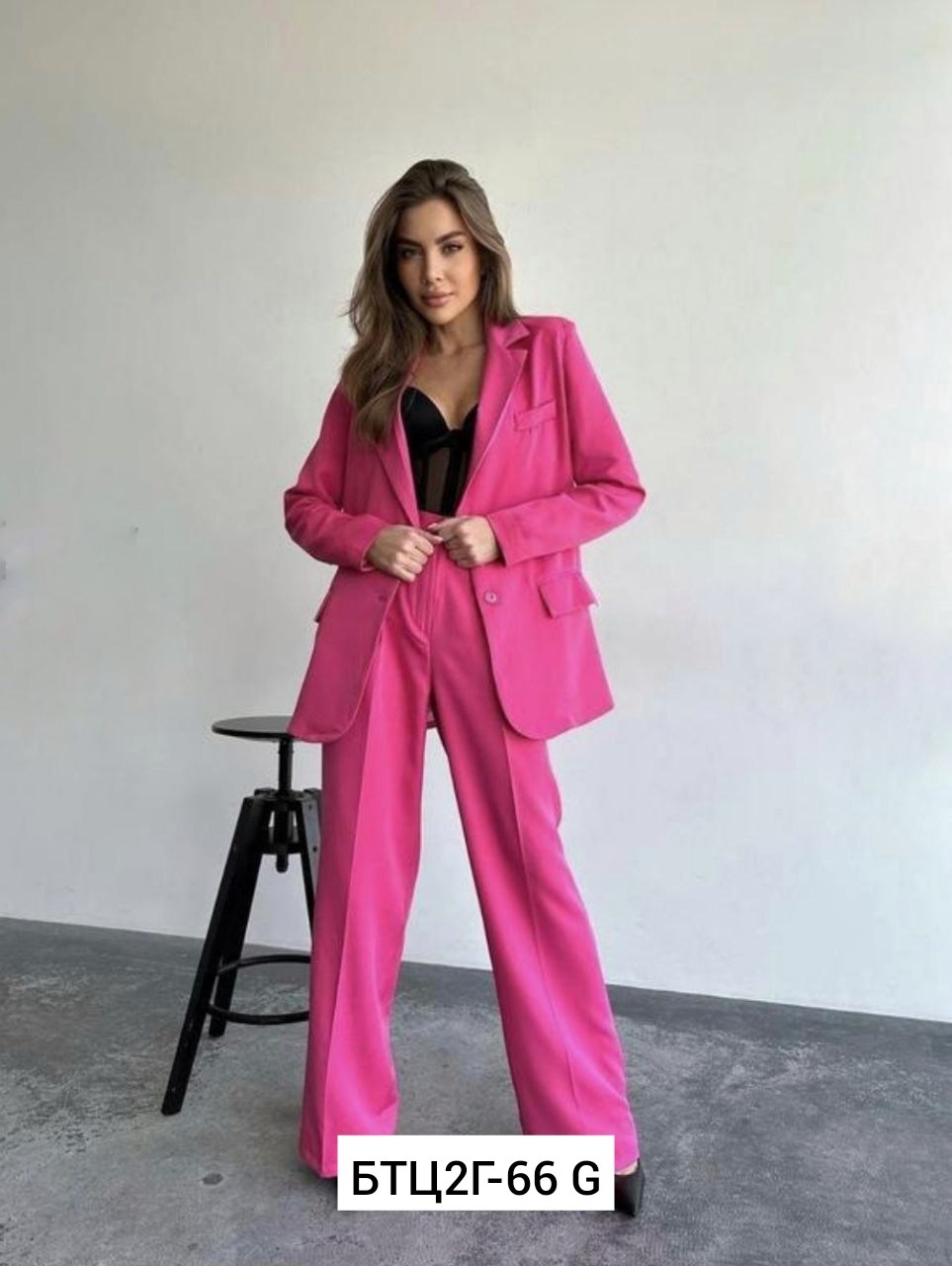 костюмы брючные,красный брючный костюм,женский брючный костюм двойка,костюм женский брючный классический,классический брючный костюм