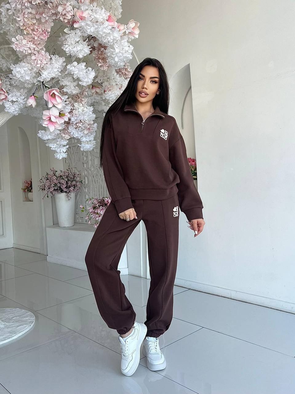 спортивные костюм,костюмы спортивные женские,трикотажные костюмы,стильные костюмы,костюмы комплекты