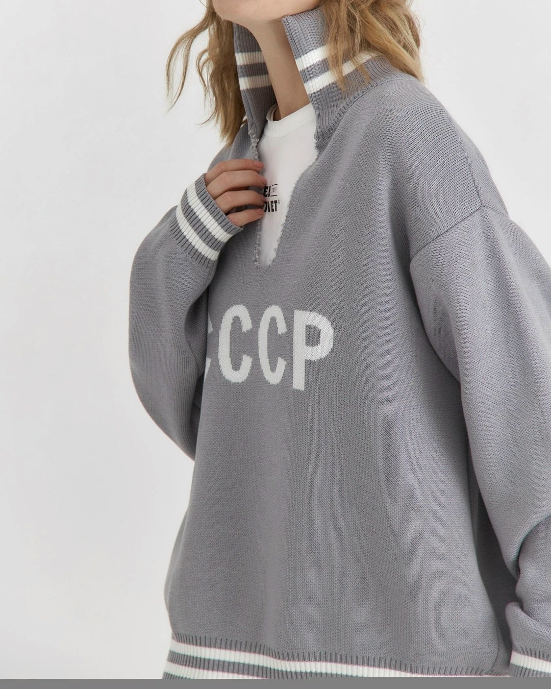 серый свитшот,режиссер,свитшот ссср,свитшот,мужская мода