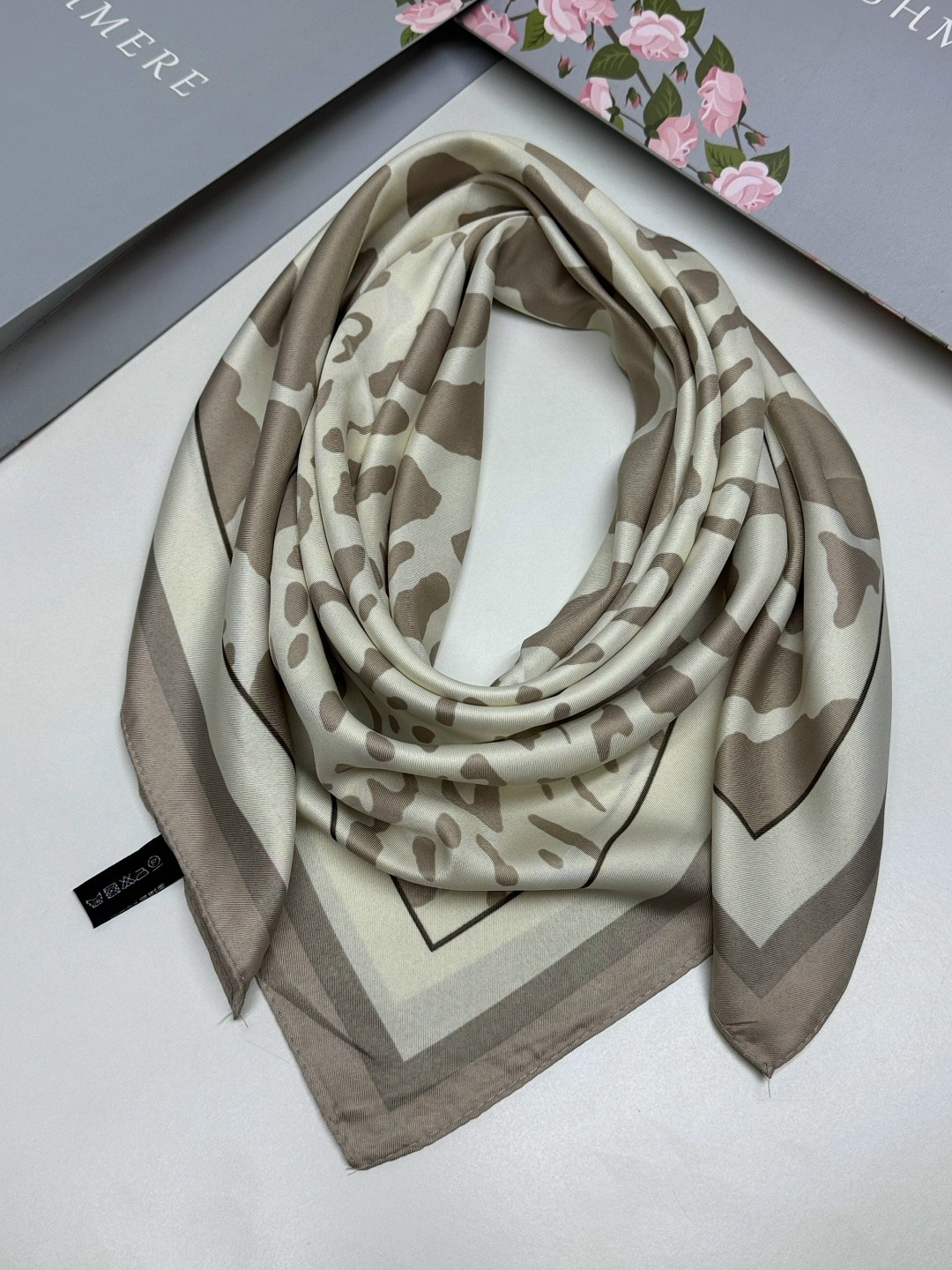 платки шелковые,платки палантины женские,платок шелковый женский,шарфы платки,платки женские