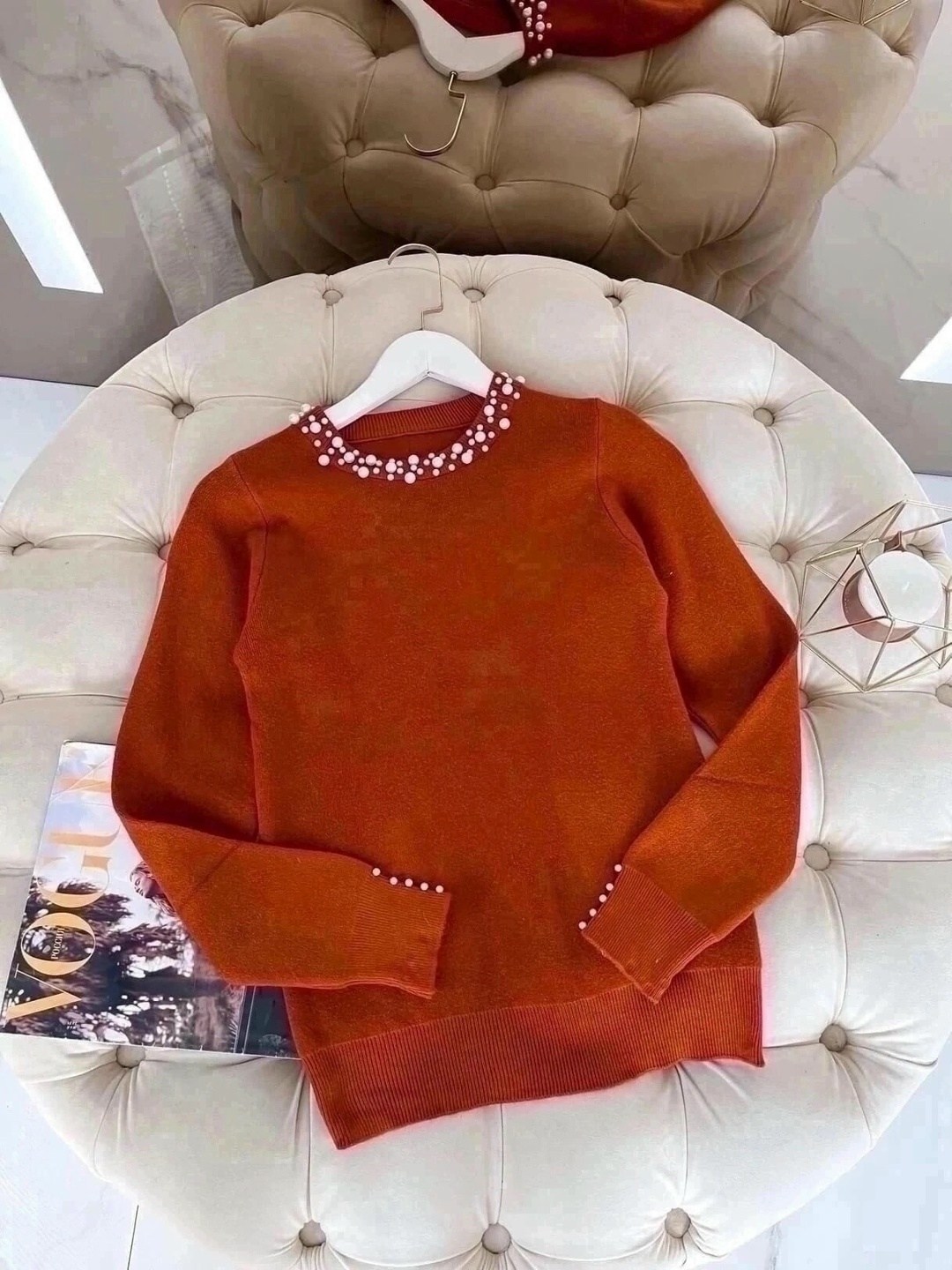 джемпер с бусинами,женская кофта,стильная кофта,свитер с бусинами,кофта со стразами