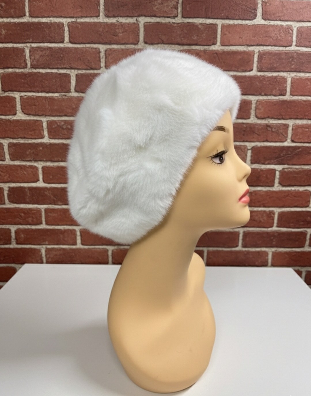 женская меховая шапка,шапка женская зимняя меховая,шапка меховая зимняя,меховая шапка,шапка зимняя женская