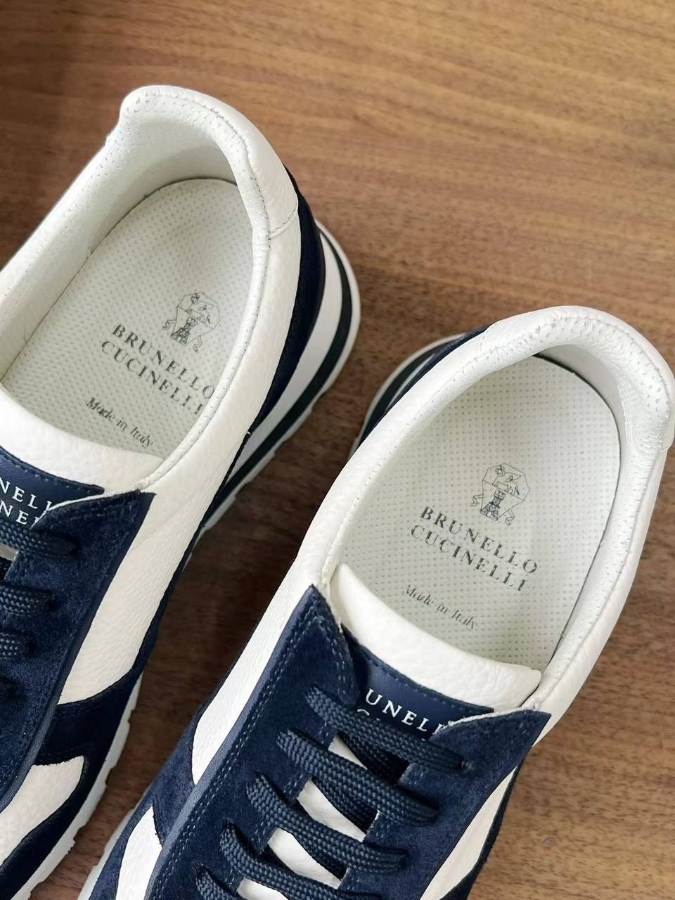 кроссовки brunello cucinelli,,brunello cucinelli кроссовки мужские,кожаные кроссовки brunello cucinelli,брендовые кроссовки