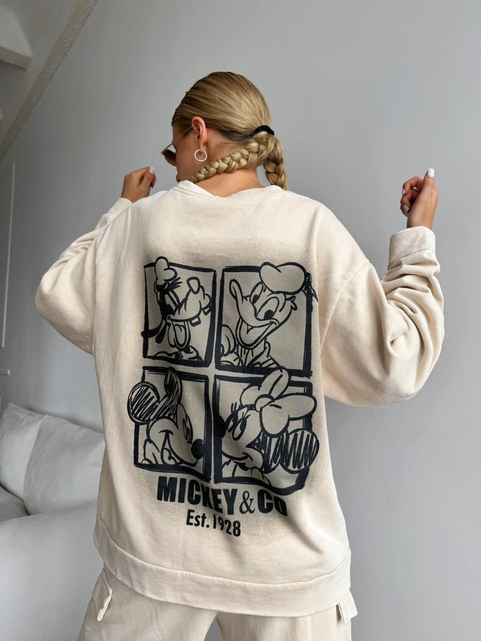 свитшот дисней,костюм с принтом,стильные костюмы,свитшот женская