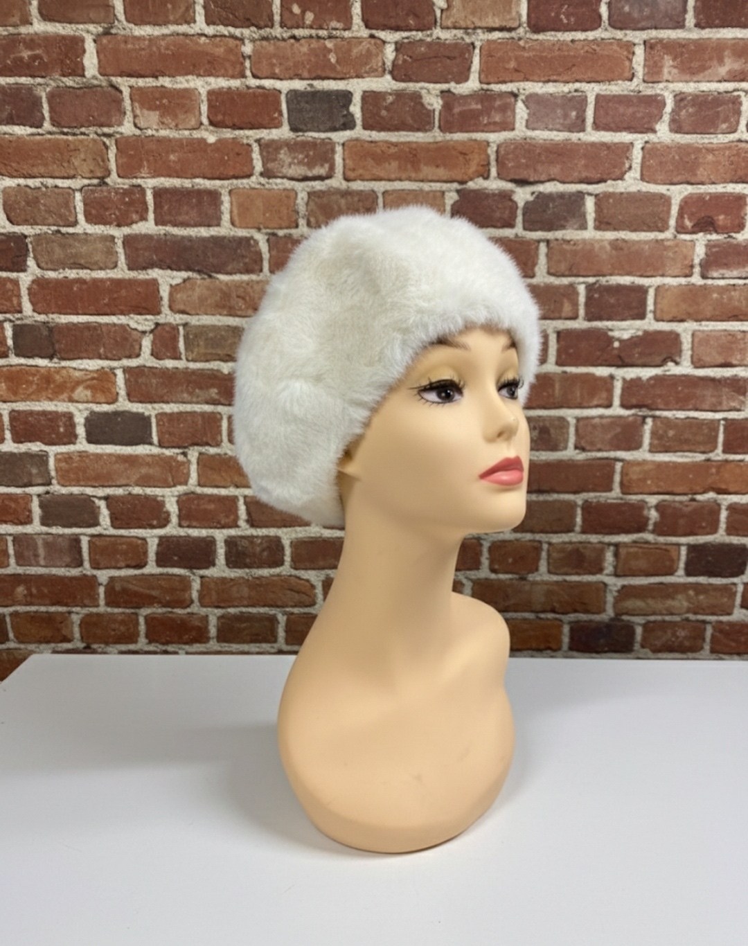 женская меховая шапка,шапка женская зимняя меховая,шапка меховая зимняя,меховая шапка,шапка зимняя женская