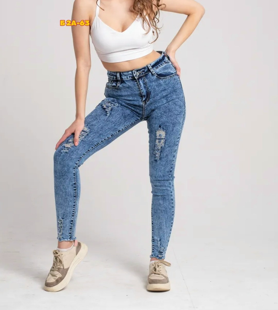 женские джинсы,голубые джинсы,джинсы модные,узкие джинсы,стильные джинсы