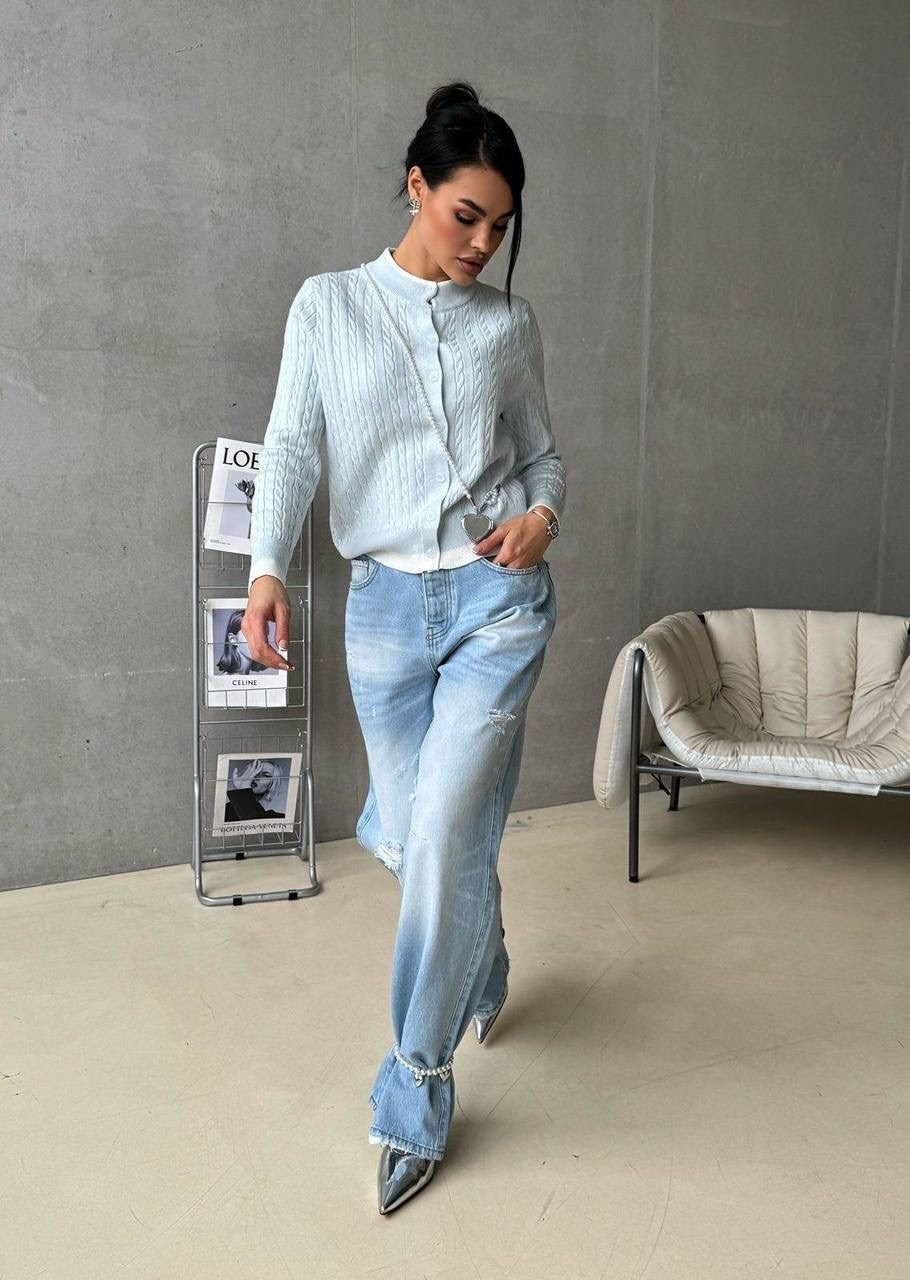 голубые джинсы,женская кофта,кардиган вязаный