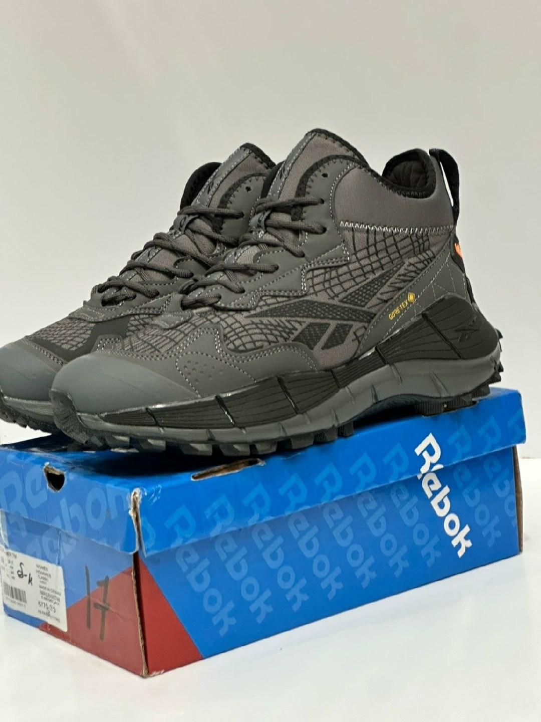 зимние кроссовки reebok zig kinetica,кроссовки reebok zig kinetica ii edge,кроссовки reebok мужские,зимние кроссовки reebok zig kinetica ii edge hi,кроссовки зимние reebok