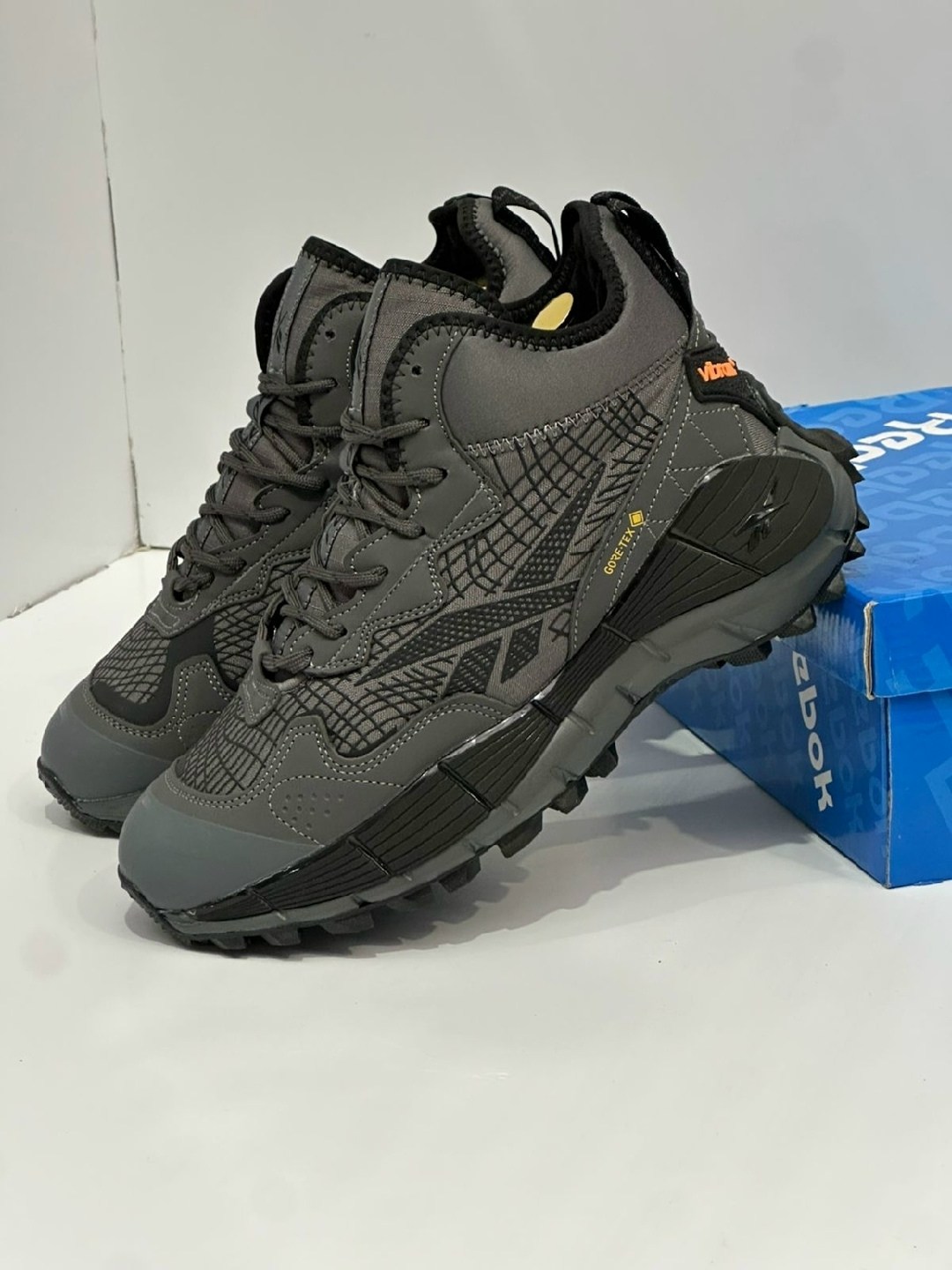 зимние кроссовки reebok zig kinetica,кроссовки reebok zig kinetica ii edge,кроссовки reebok мужские,зимние кроссовки reebok zig kinetica ii edge hi,кроссовки зимние reebok