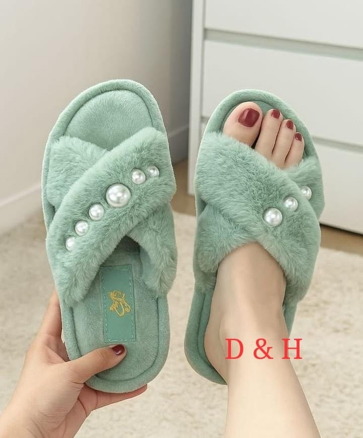 домашние меховые тапочки,тапочки модные,пушистые модные тапочки,женские домашние тапочки,меховые тапочки