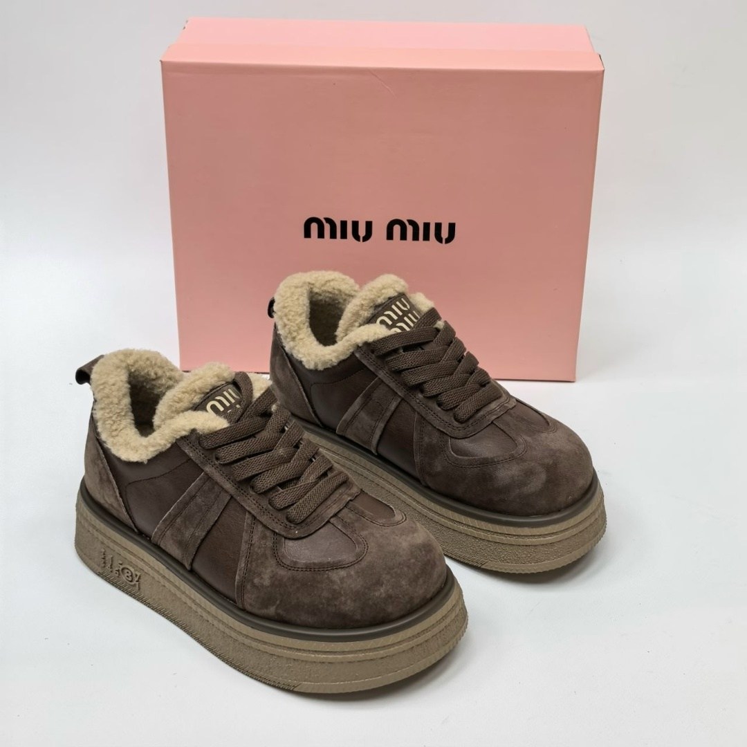 ,зимняя  женская,замшевые кроссовки,кроссовки женскиe,ботинки зимние женские с мехом