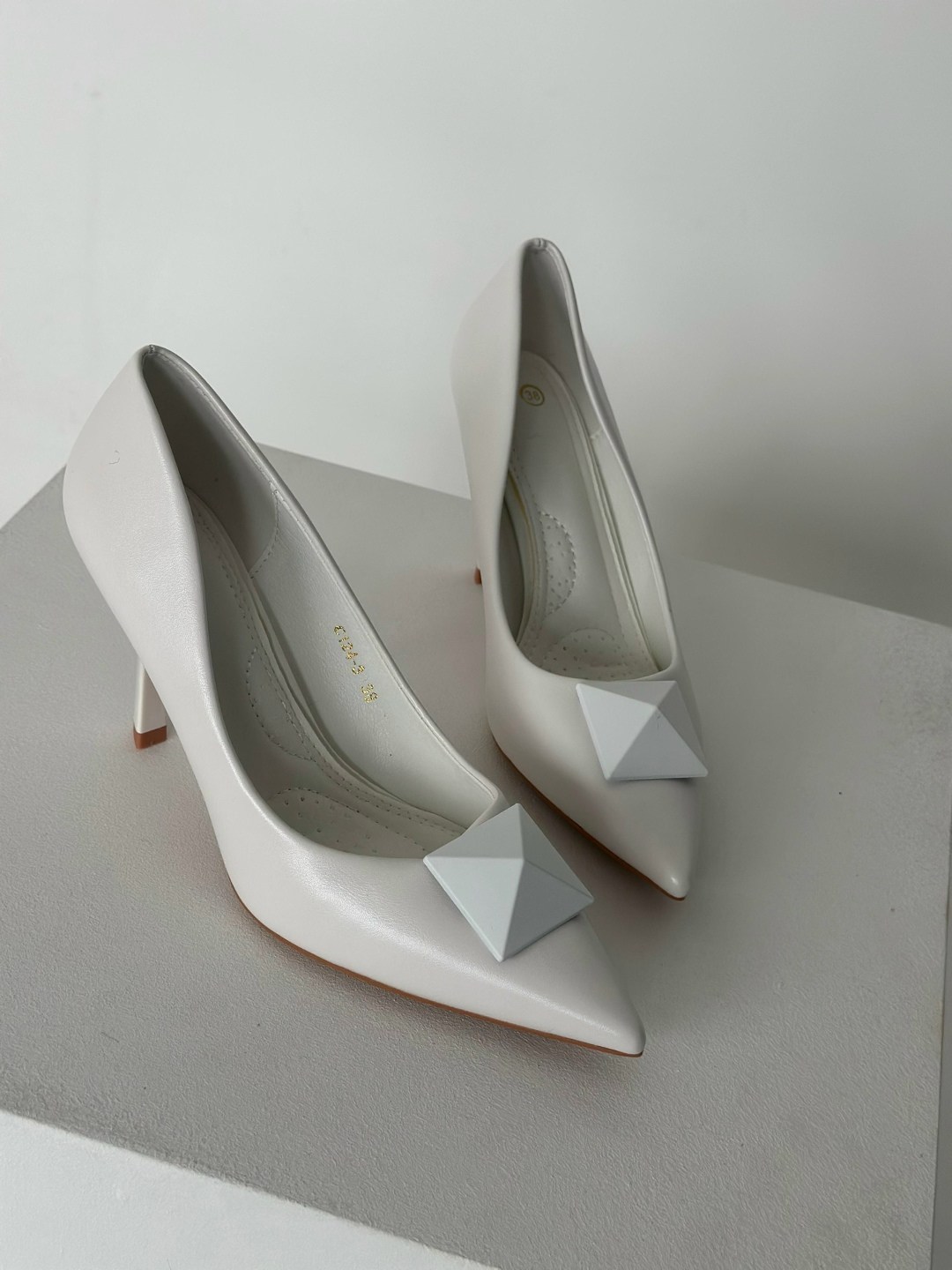 женские туфли,туфли лодочка,каблуки туфли,туфли женские экокожа,белые туфли