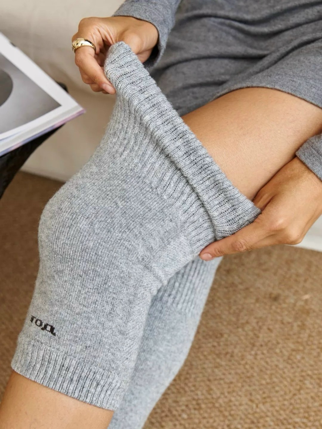 наколенник для суставов,наколенники согревающие,наколенники короткие из монгольской шерсти,наколенник из шерсти,лечебные наколенники из шерсти