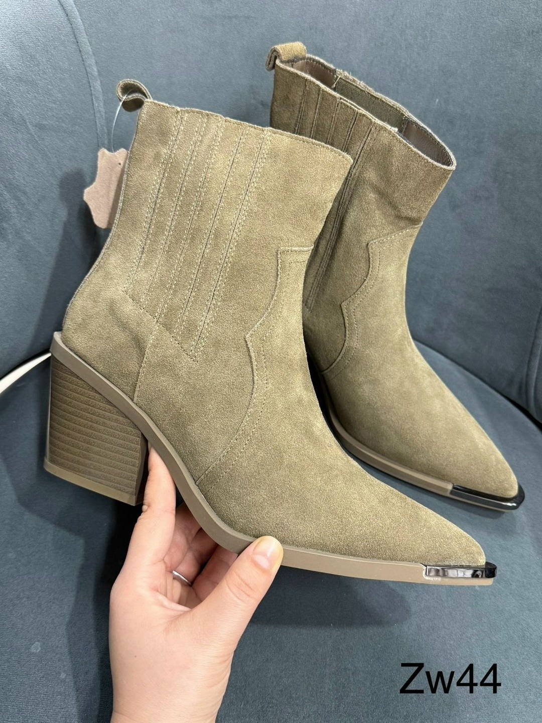 ,казаки замшевые эконика,казаки женские,ботильоны женские,замшевые ботильоны