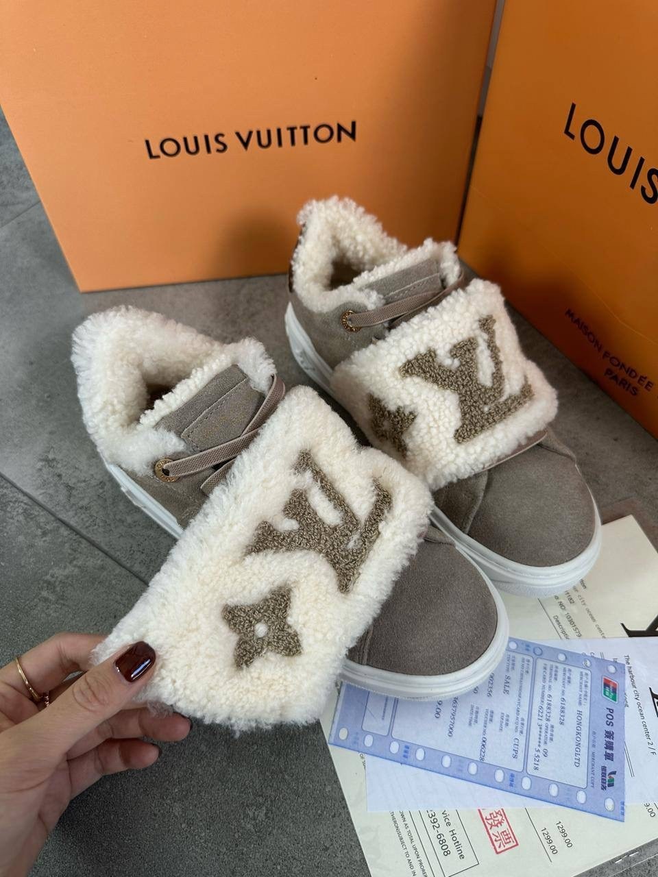 луи виттон кеды женские,,кроссовки louis vuitton,кроссовки женские louis vuitton,модные тапочки