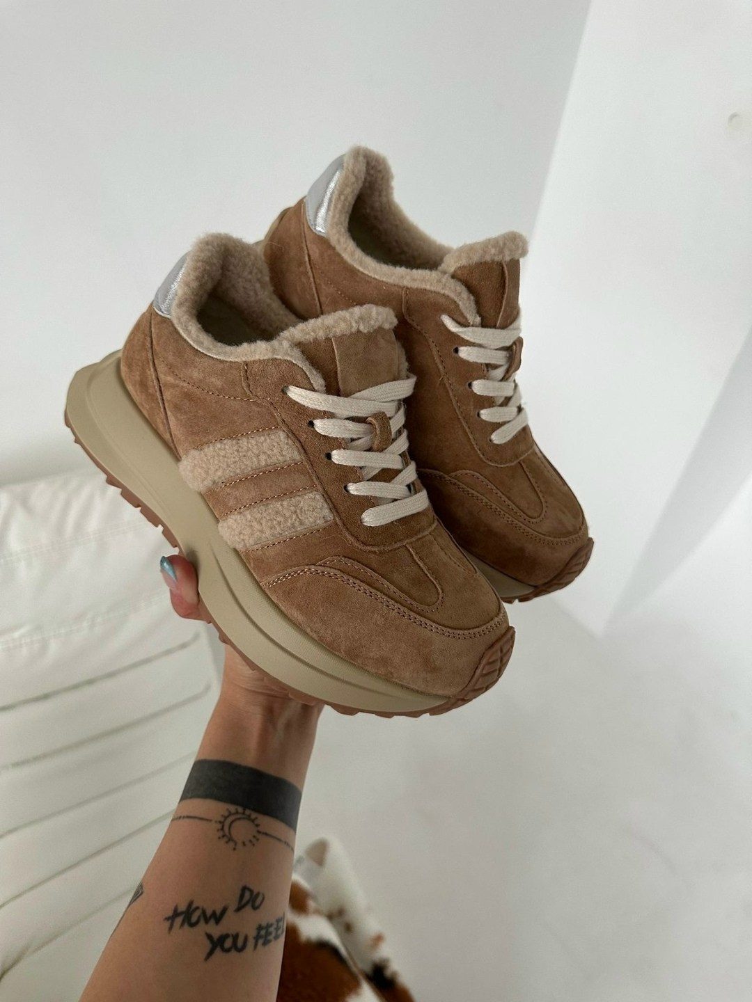 ,женские кроссовки,бежевые кроссовки,замшевые кроссовки,бежевые кроссовки женские