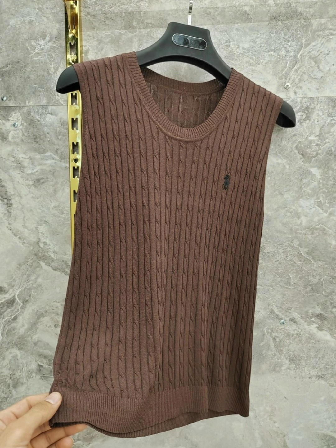 вязаные жилеты,жилетка вязаная,безрукавка жилет,мужской вязаный жилет,жилет