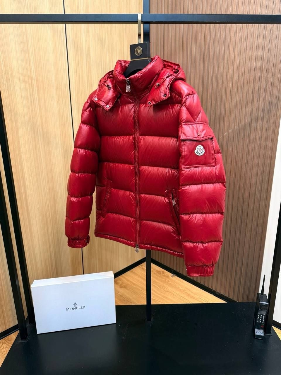 пуховик moncler,красный пуховик монклер мужской,монклер майа красный,пуховик moncler мужской,пуховик moncler женский