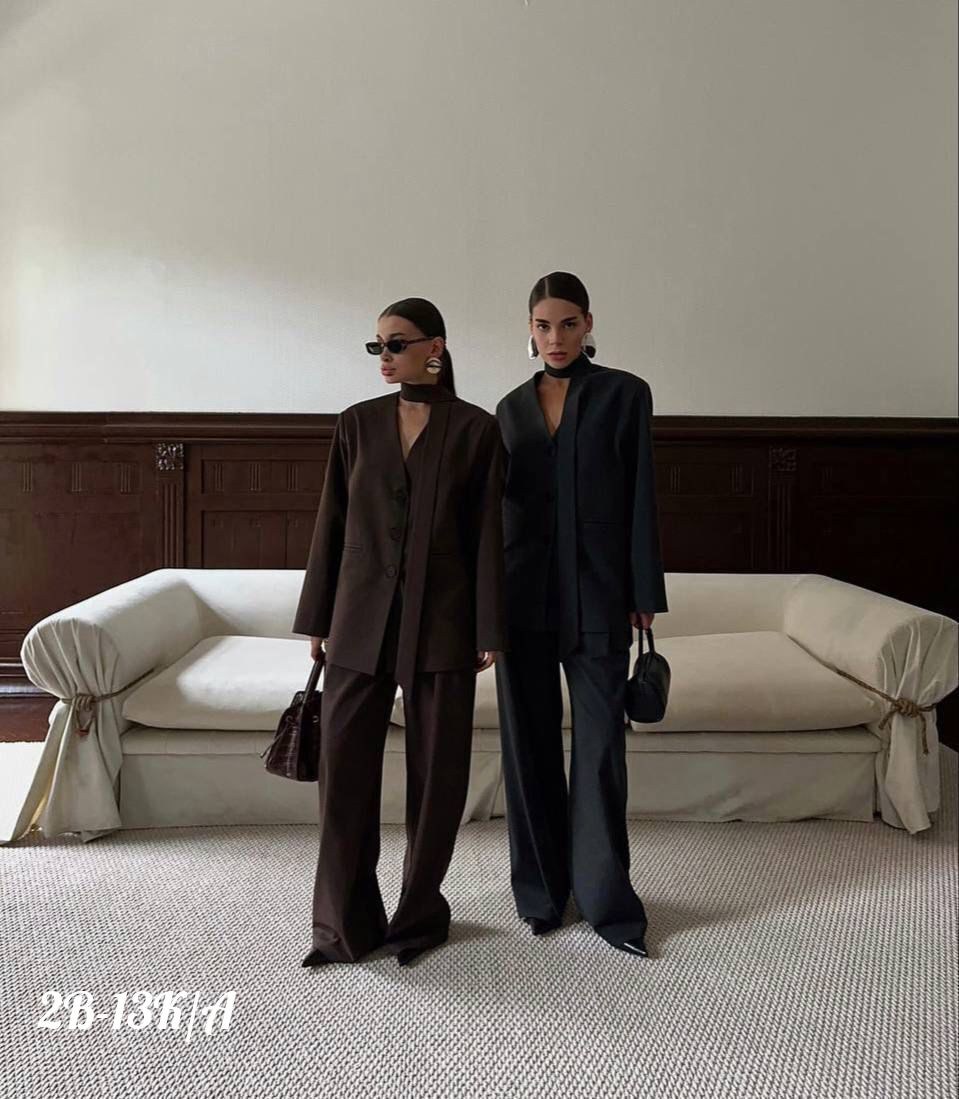 элегантный брючный костюм,стильный костюм,женские брючные костюмы,коричневый костюм