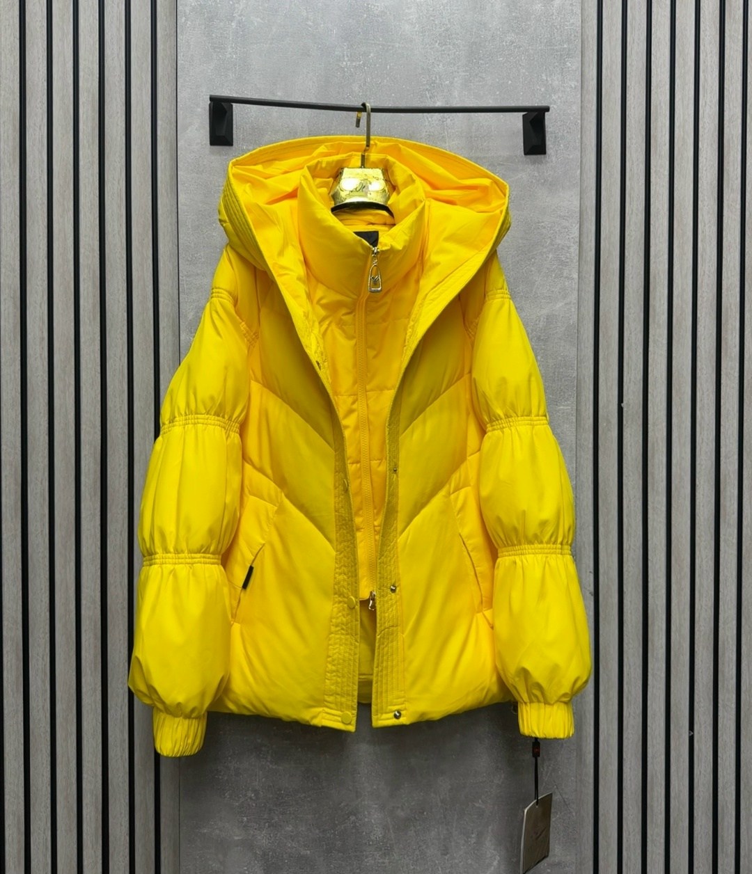 женские пуховики,куртка модная,куртка пуховик,желтый пуховик,куртка женская