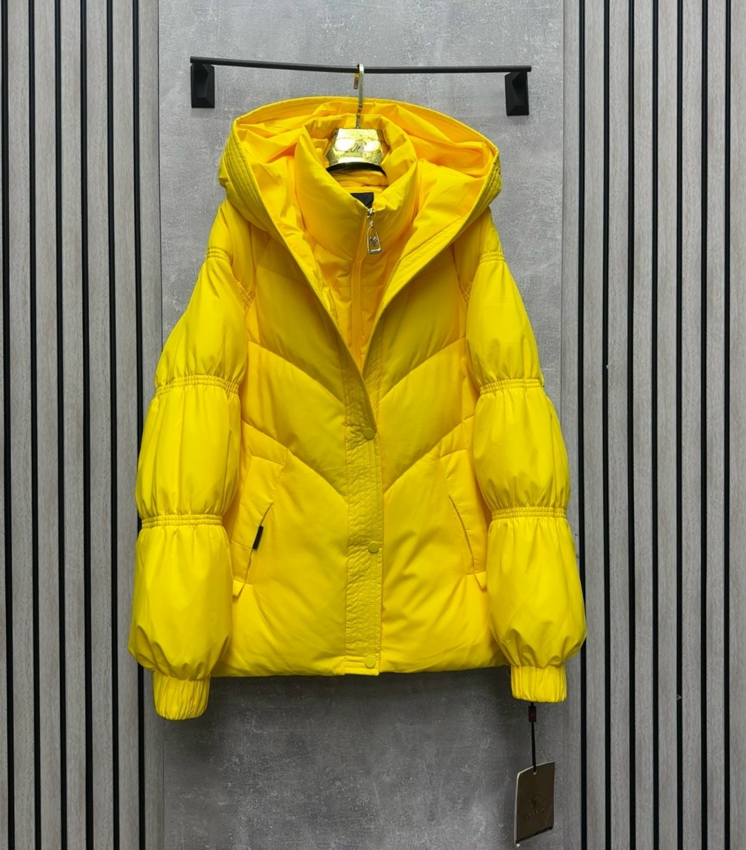 женские пуховики,куртка модная,куртка пуховик,желтый пуховик,куртка женская