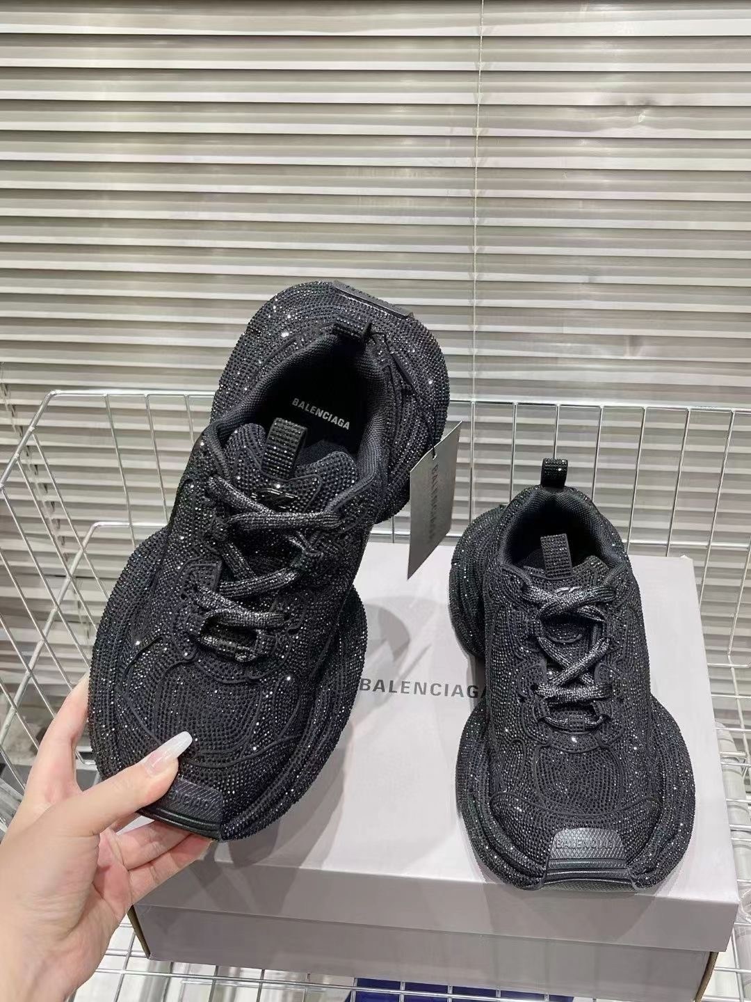 белые кроссовки balenciaga,кроссовки balenciaga 3 xl,кроссовки женские balenciaga,кроссовки balenciaga,кроссовки