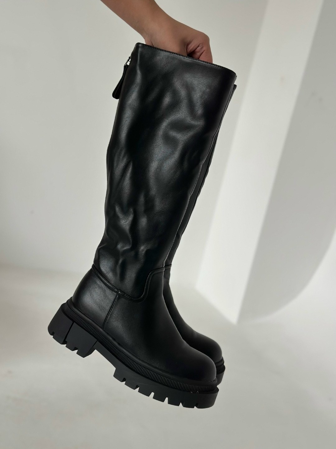 женские сапоги,,женские зимние сапоги,сапоги демисезонные,стильные сапоги