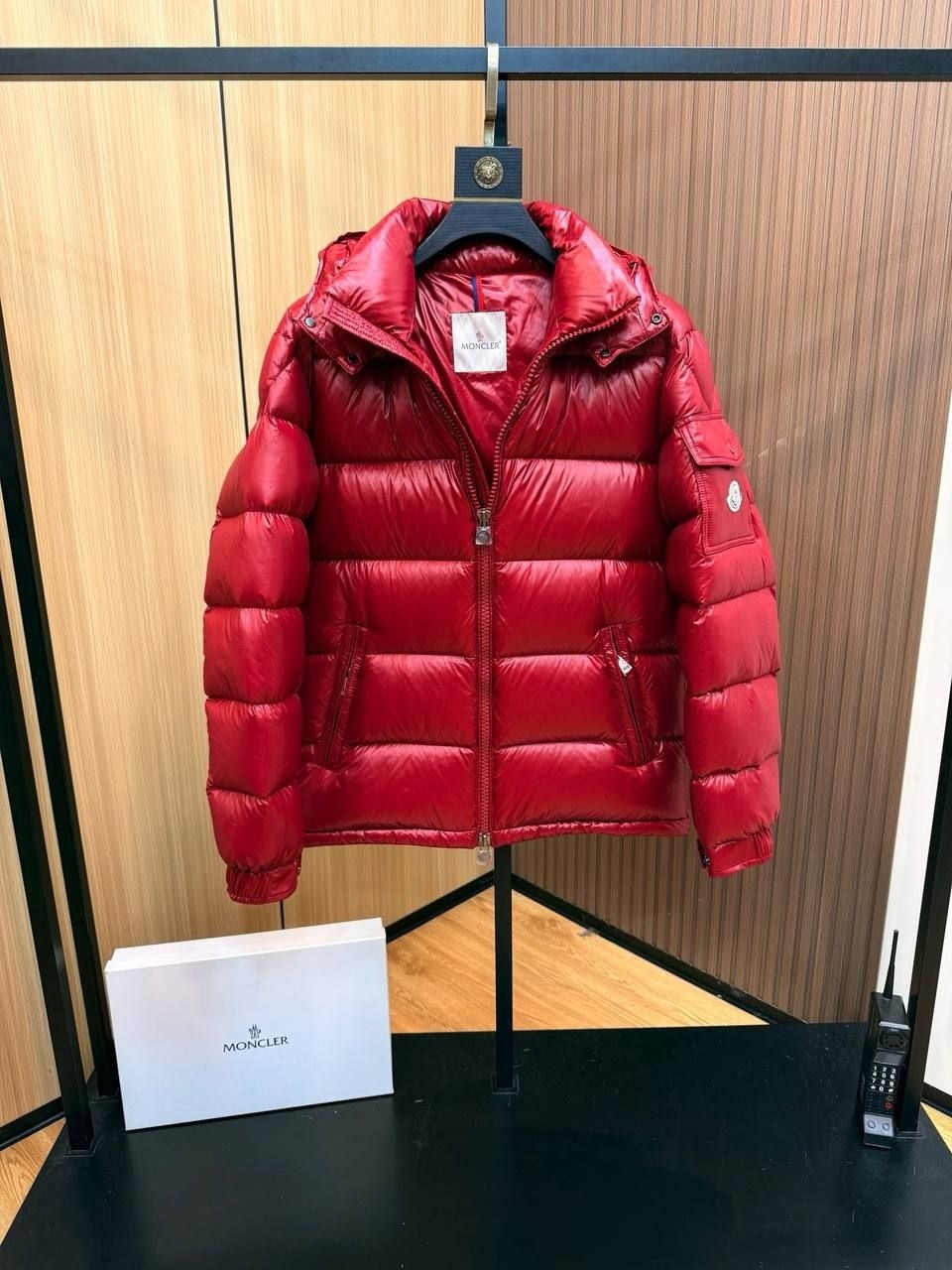 пуховик moncler,красный пуховик монклер мужской,монклер майа красный,пуховик moncler мужской,пуховик moncler женский