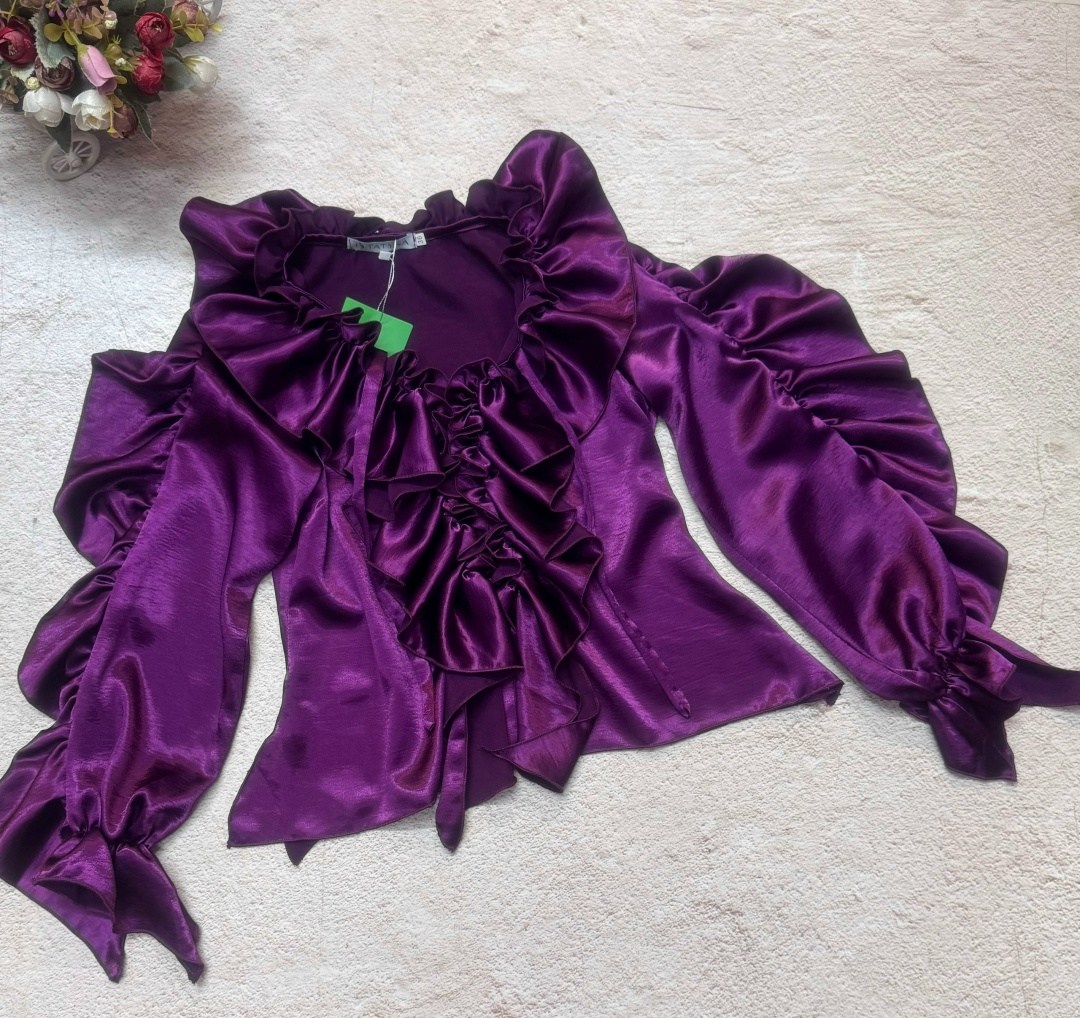 блузка с оборками,элегантная блузка,модная блузка,блузка для женщин,фиолетовая блузка