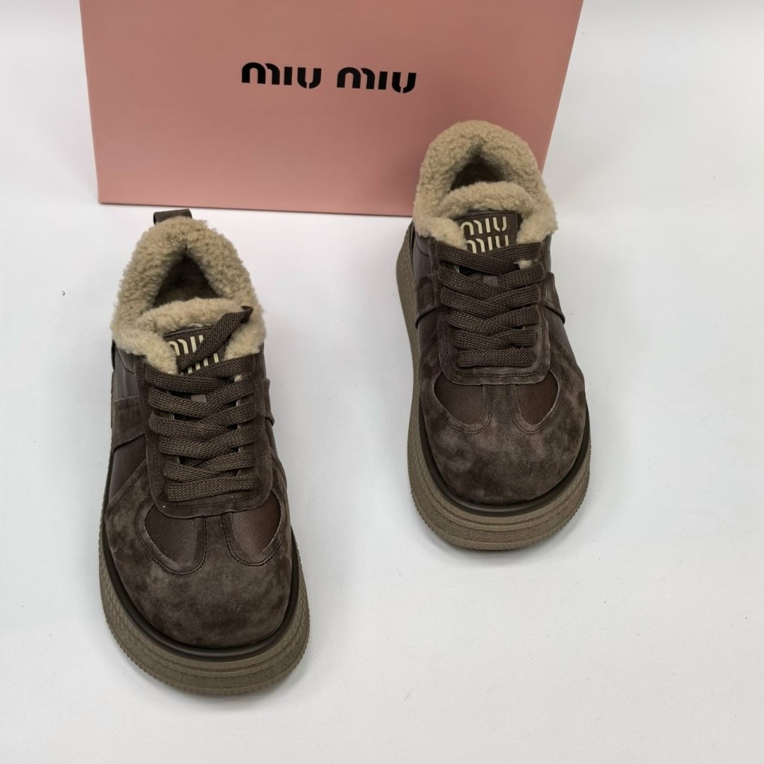 ,зимняя  женская,замшевые кроссовки,кроссовки женскиe,ботинки зимние женские с мехом