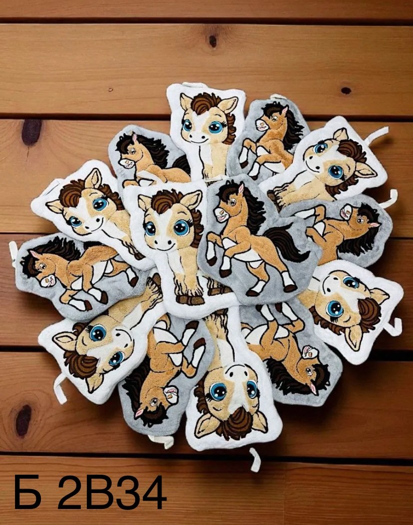 термоаппликация лошади,игрушка,аппликация лошадка,лошадка новогодняя,лошадка