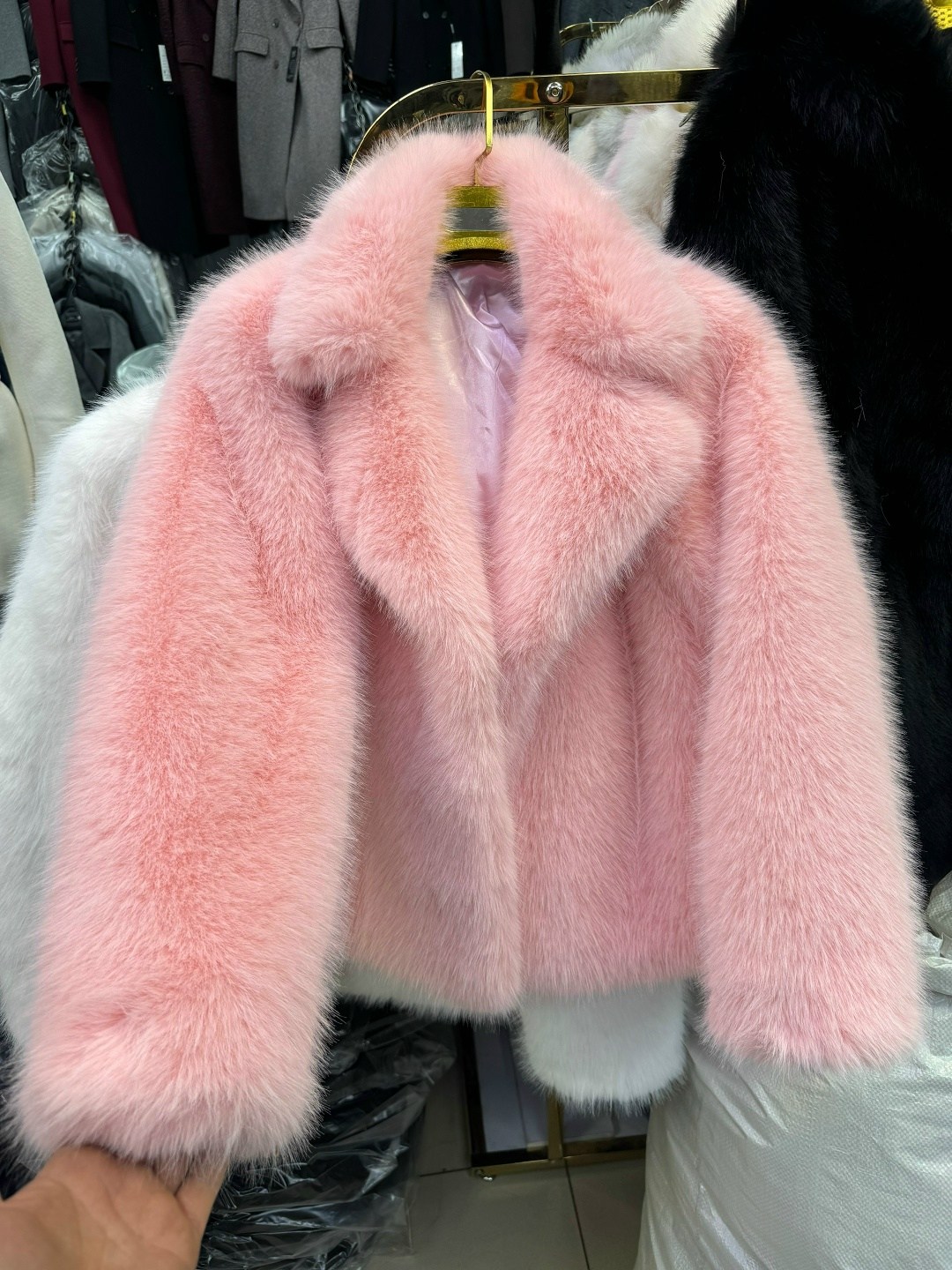 женская короткая шуба из искусственного меха,женская шуба из искусственного меха,пальто из искусственного меха,шуба женская,шуба из искусственного меха