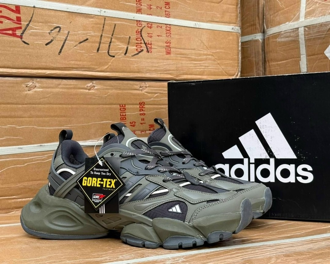 кроссовки adidas,кроссовки мужские женские adidas,кроссовки adidas xlg runner deluxe,мужские кроссовки adidas ozweego,кроссовки мужские adidas