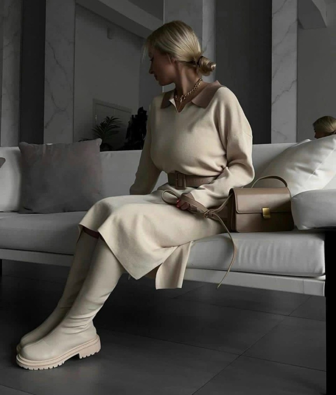 трикотажное платье с воротником,трикотажное платье,шерстяное платье,стильное платье,платье с поясом