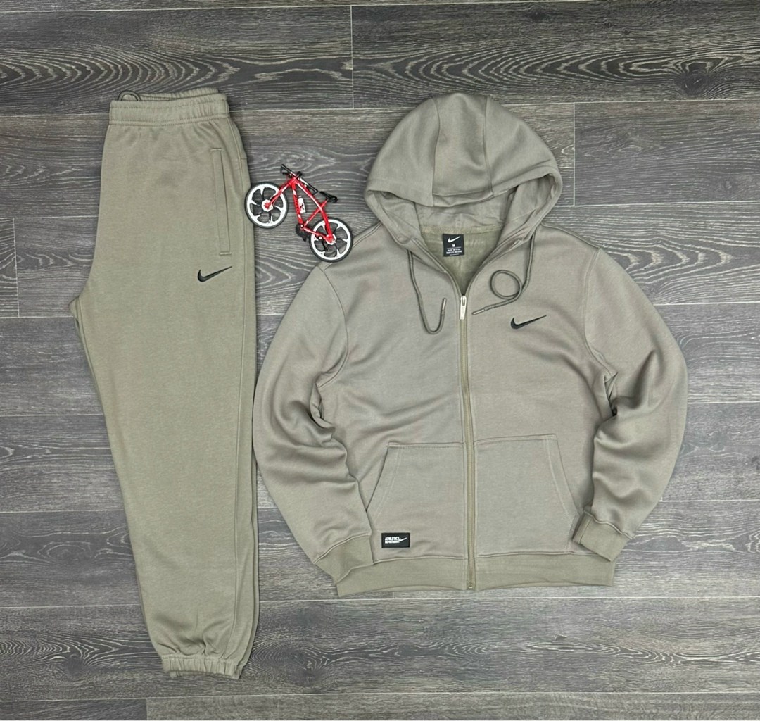 спортивный костюм nike на флисе,спортивные костюмы мужские,спортивный мужской костюм nike,спортивные костюмы nike,спортивные костюмы