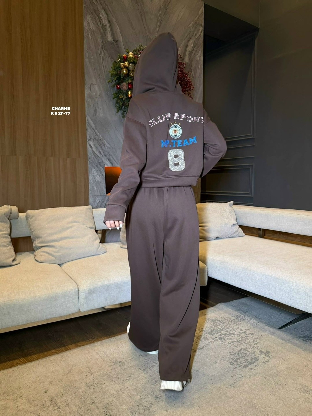 стильные костюмы,костюмы спортивные женские,костюмы спортивный,красный костюм,костюм тройка женский