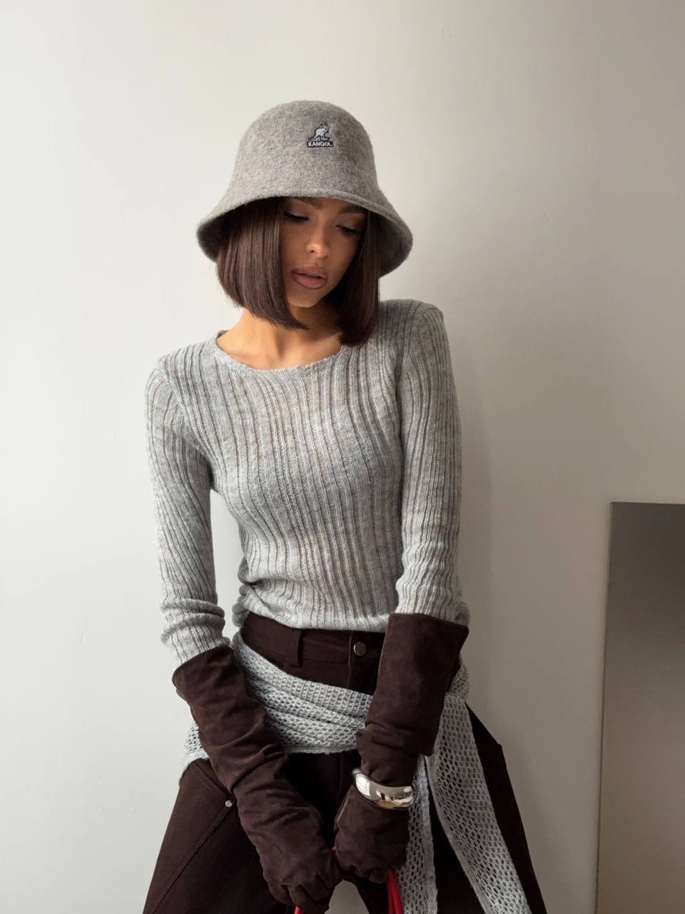 стильный джемпер,вязаная шапка,шляпа женская,перчатки шерстяные