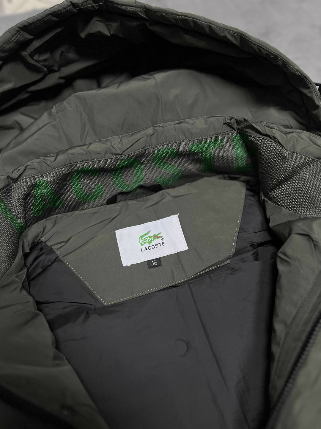 жилетка мужская хаки,жилетка мужская,жилетка,жилеты с капюшоном,жилет мужской