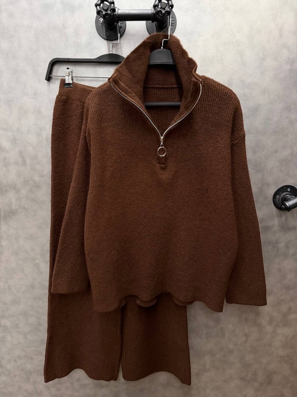 женский вязаный костюм,трикотажные костюмы,женский комплект из свитера,костюмы брючные,вязаные костюмы